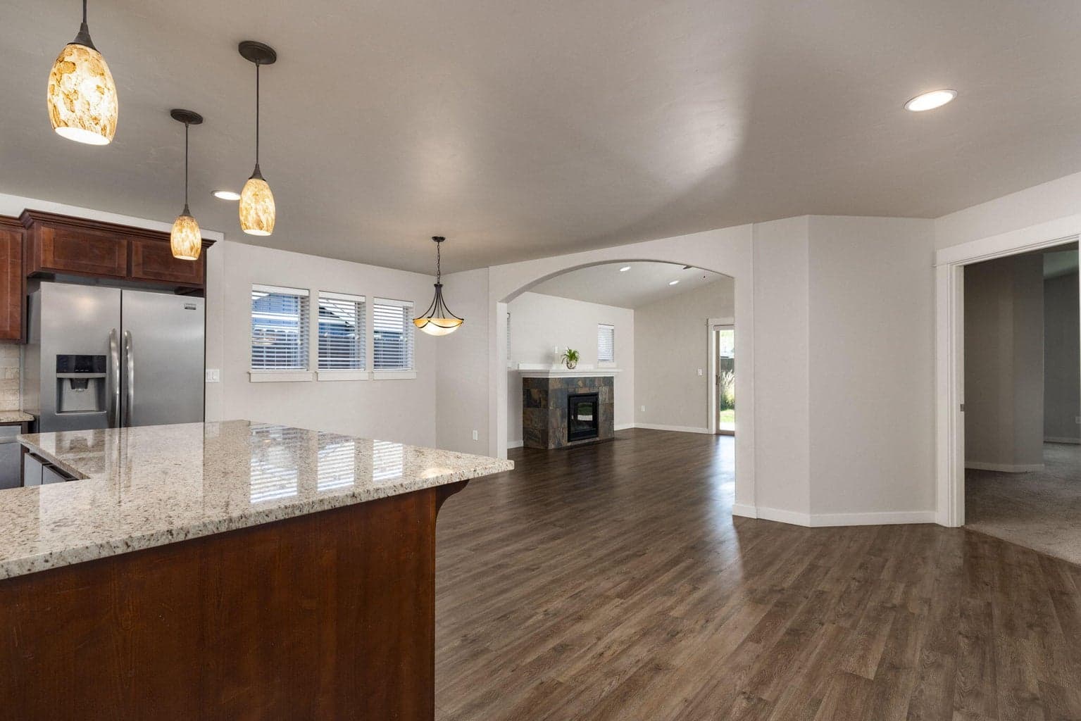 Photo of 21189 Capella 5 of 30