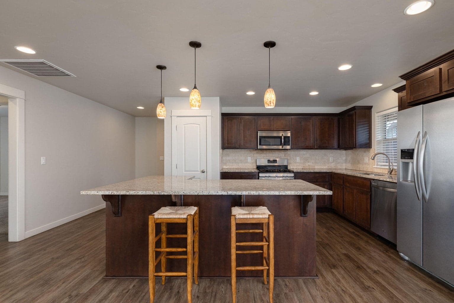Photo of 21189 Capella 14 of 30