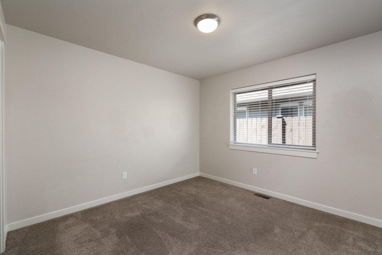 Photo of 21189 Capella 21 of 30