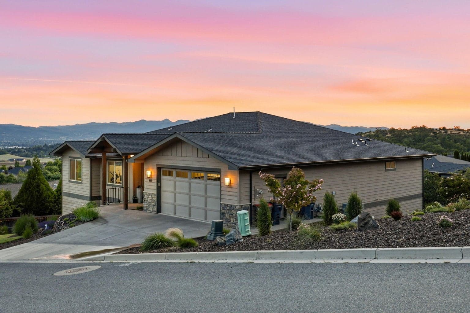 Photo of 1017 Fawnhills 3 of 59