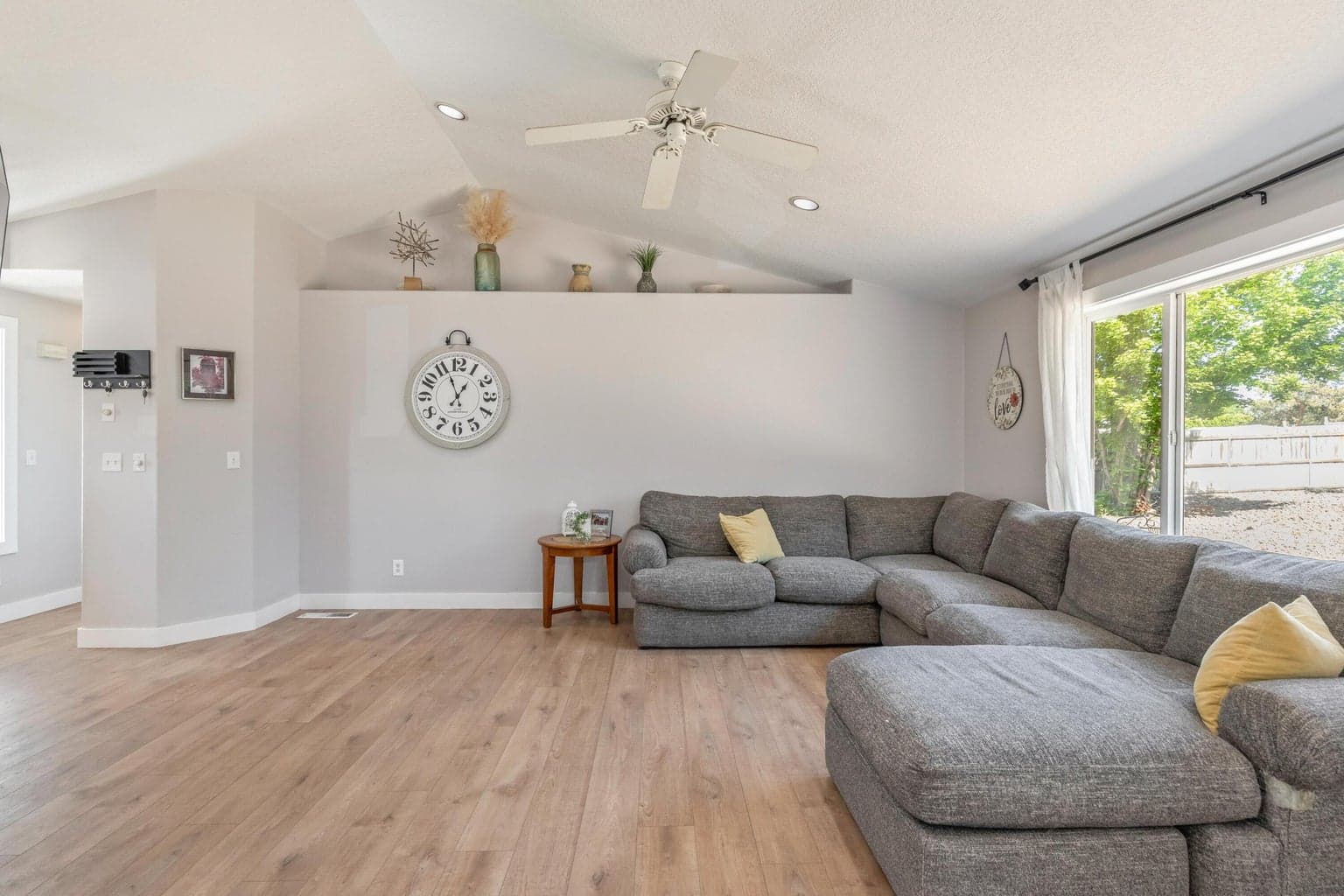 Photo of 1315 Mountain Ash 4 of 31