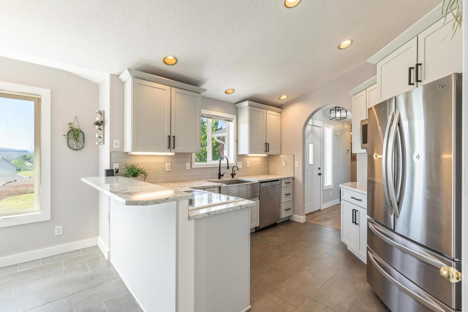 Photo of 1315 NE Mountain Ash Road 6 of 31