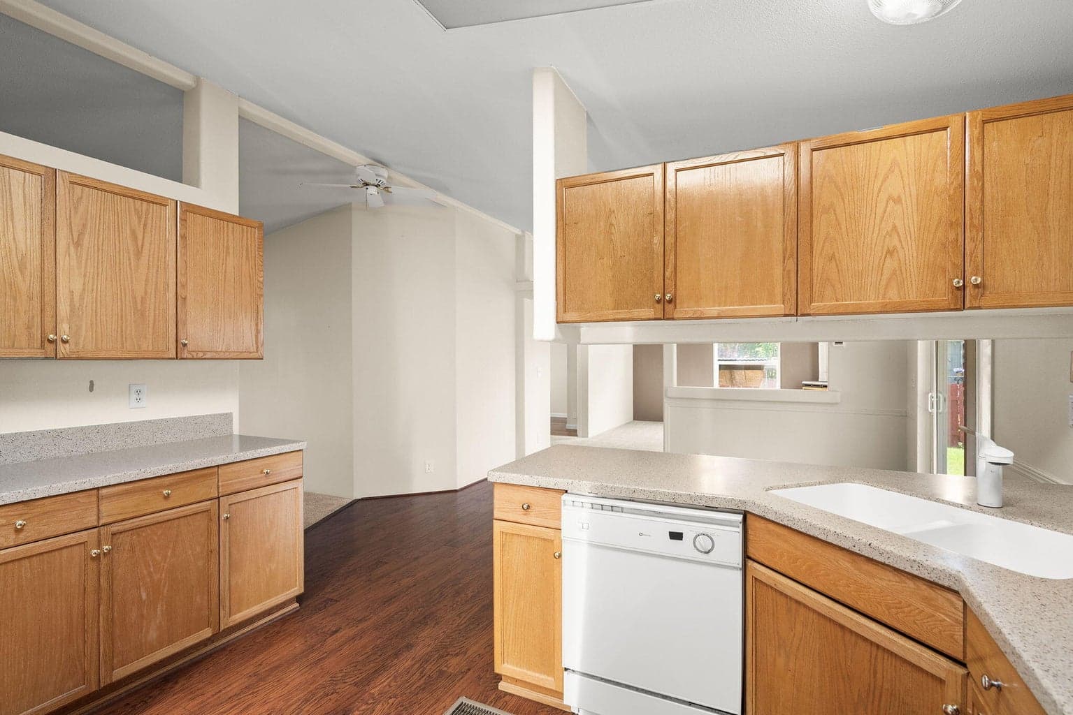 Photo of 1815 NE 6th Street 13 of 26