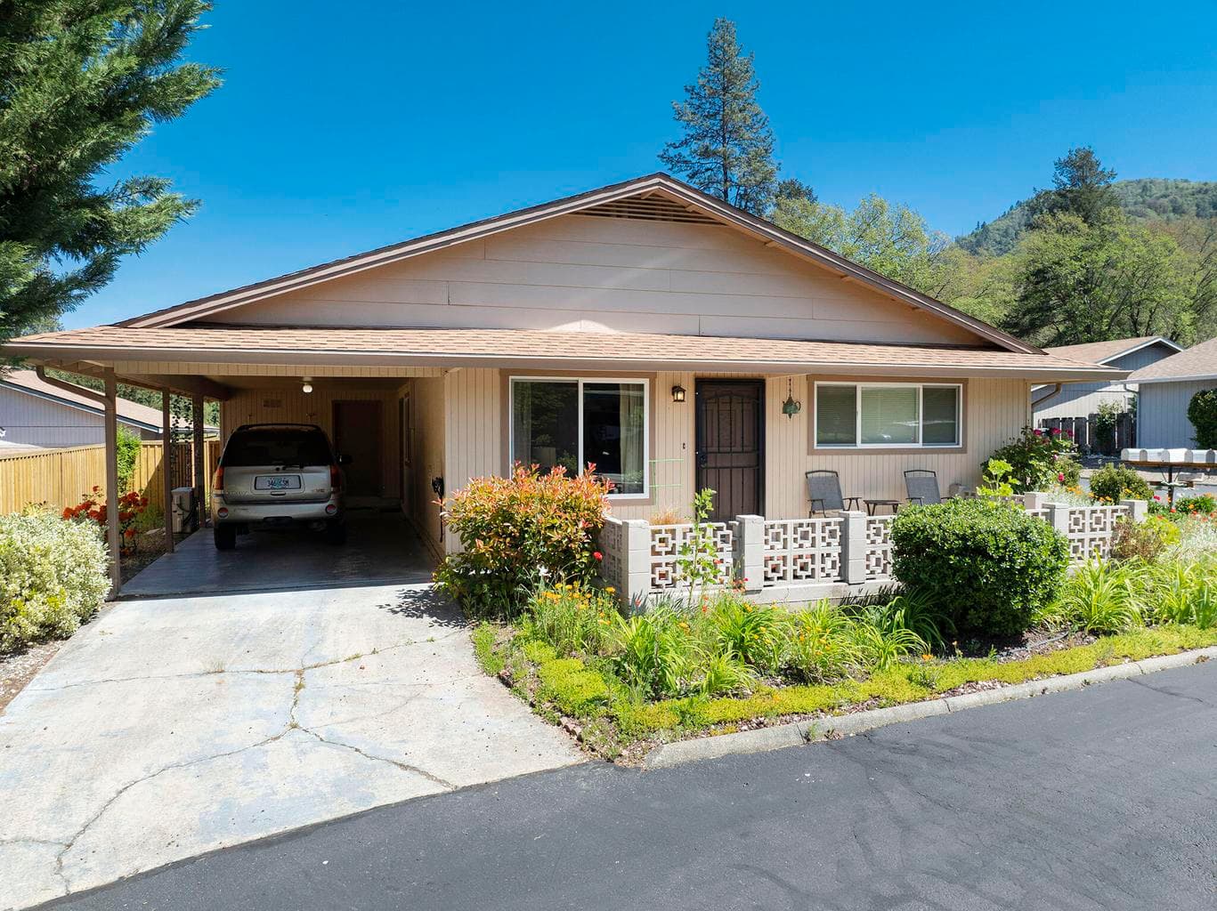 Photo of 100 Brookside 4 of 35
