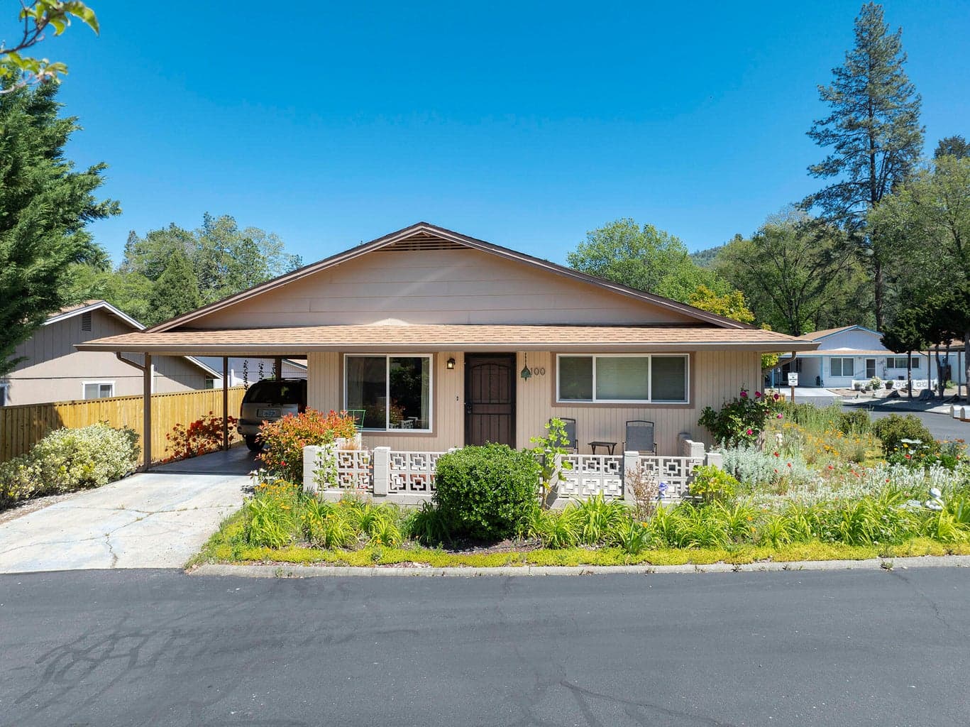 Photo of 100 Brookside 5 of 35