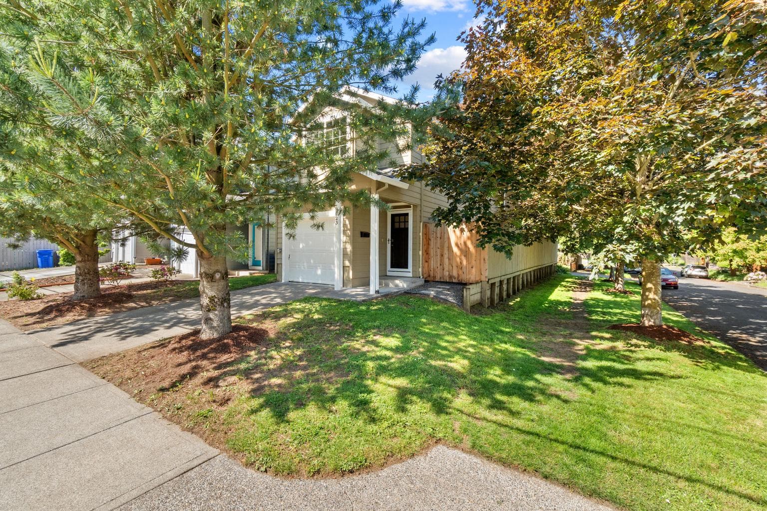 Photo of 9223 Hodge 3 of 34