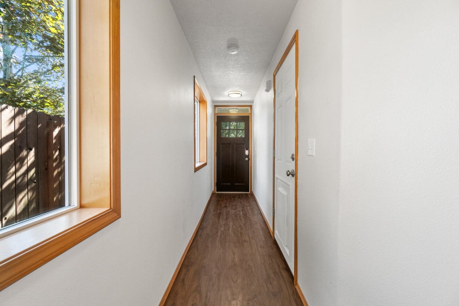 Photo of 9223 Hodge 5 of 34