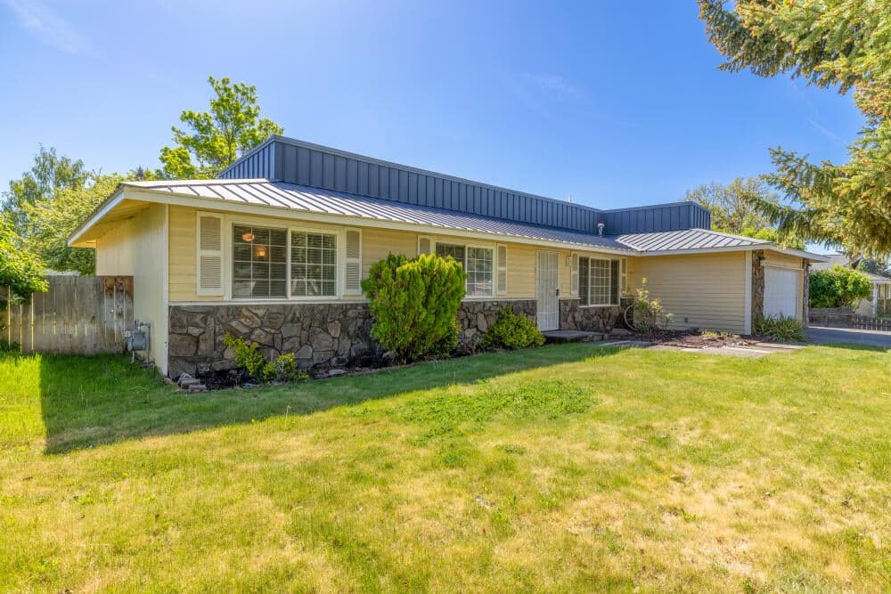 3867 Rio Vista