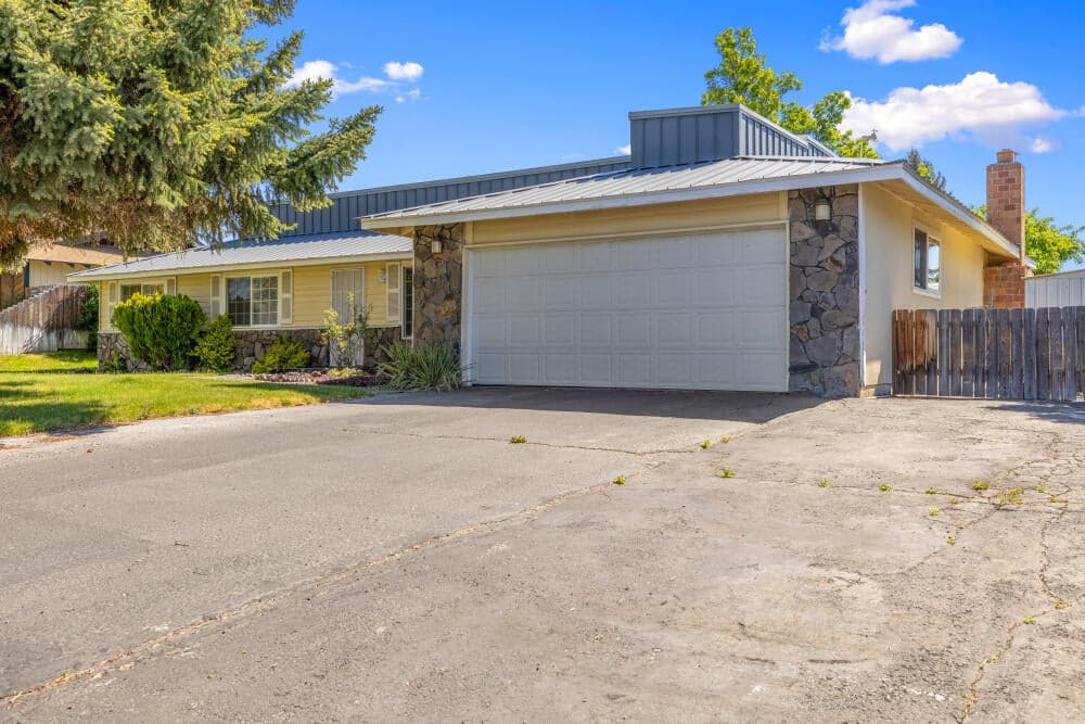 Photo of 3867 Rio Vista 2 of 28