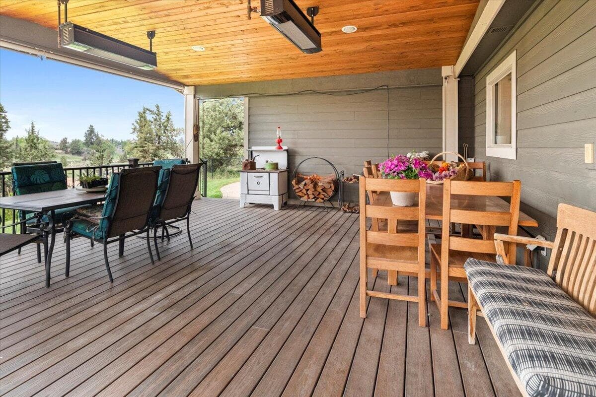 Photo of 1725 SW Parkway Drive 37 of 63