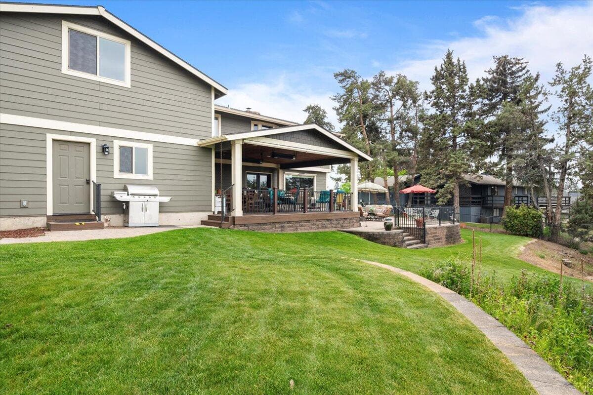 Photo of 1725 SW Parkway Drive 42 of 63