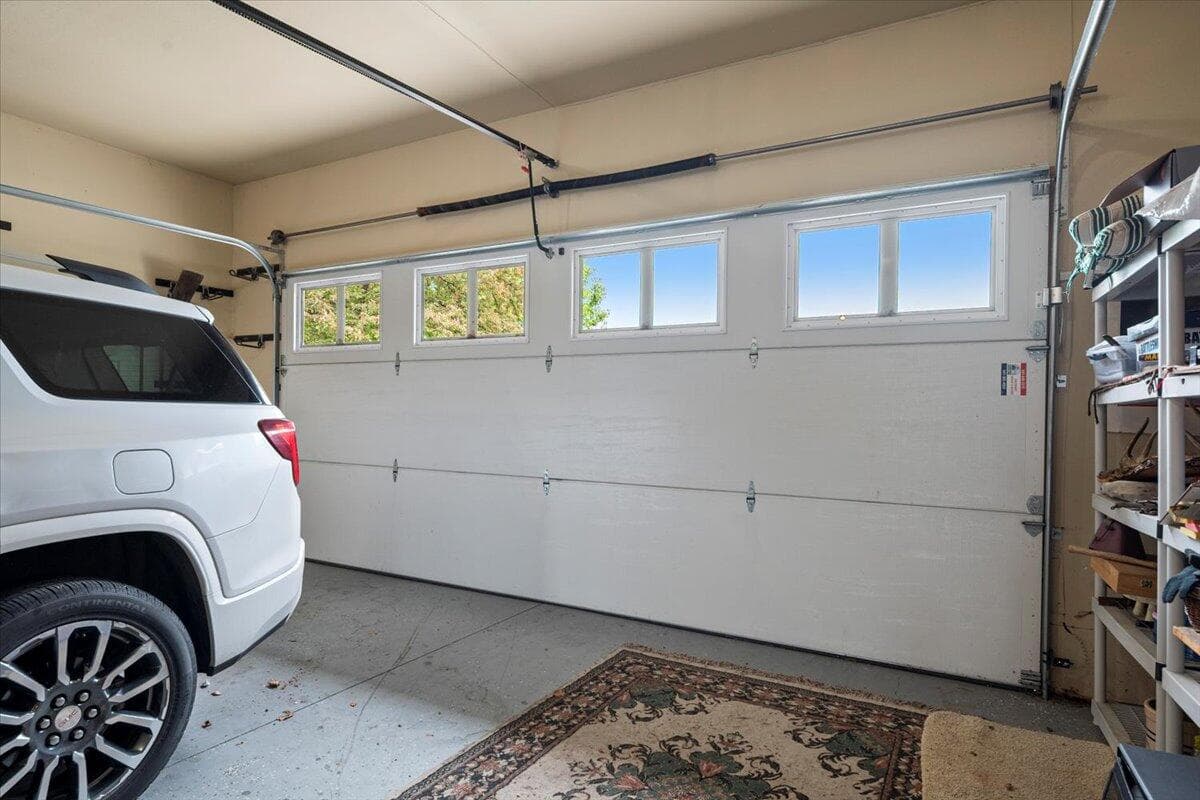 Photo of 1725 SW Parkway Drive 45 of 63