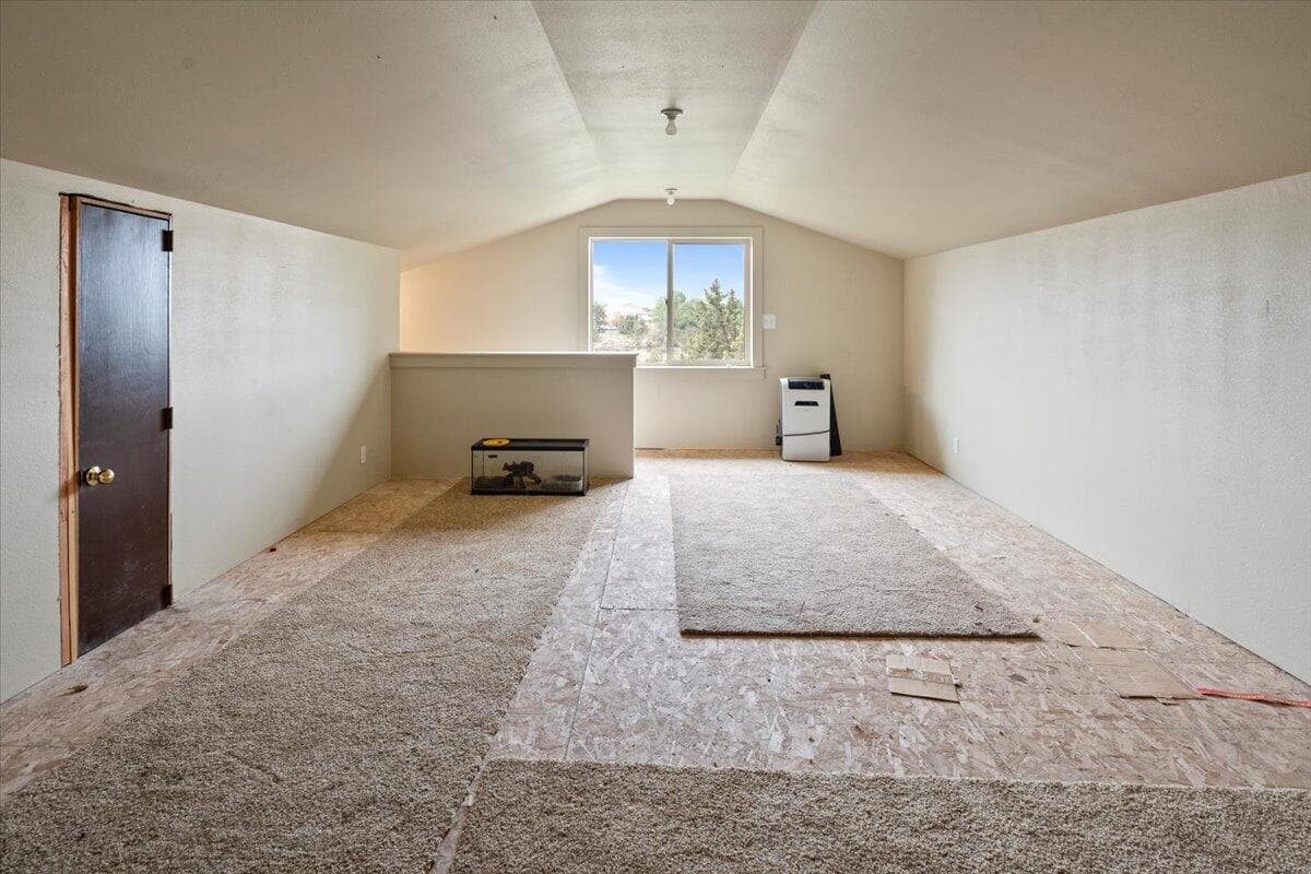 Photo of 1725 SW Parkway Drive 48 of 63