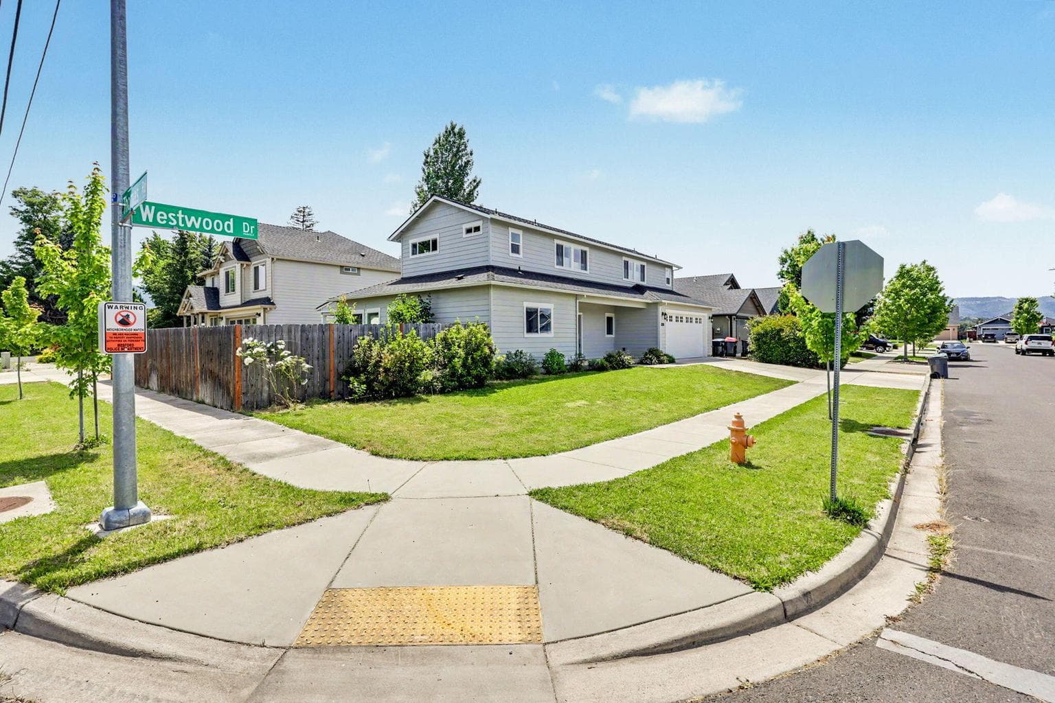 Photo of 2201 Westwood 3 of 38