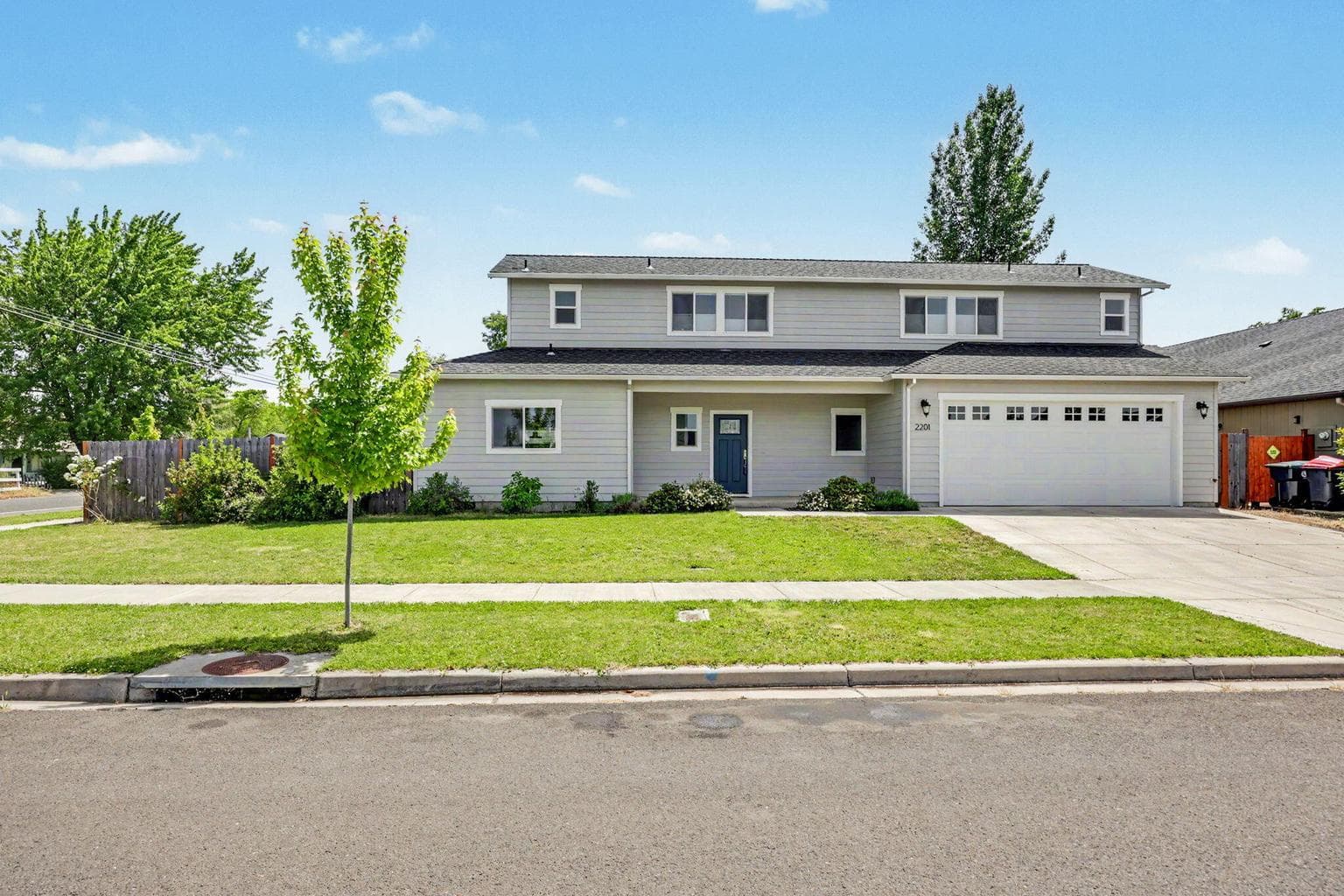 Photo of 2201 Westwood 1 of 38