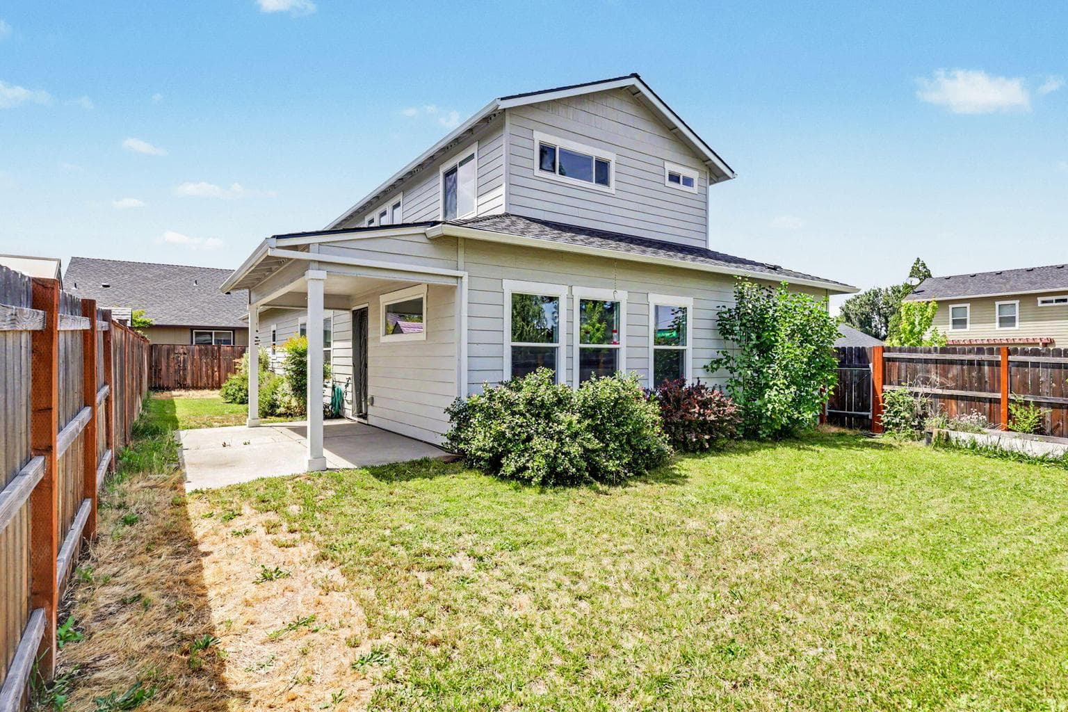 Photo of 2201 Westwood 5 of 38
