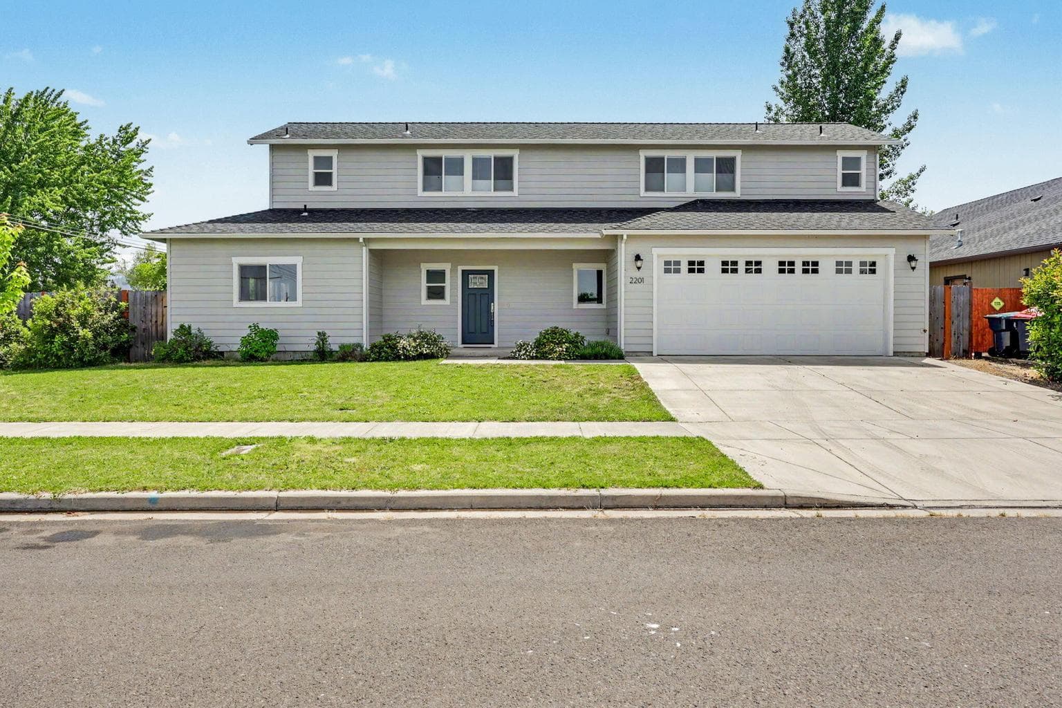 Photo of 2201 Westwood 4 of 38