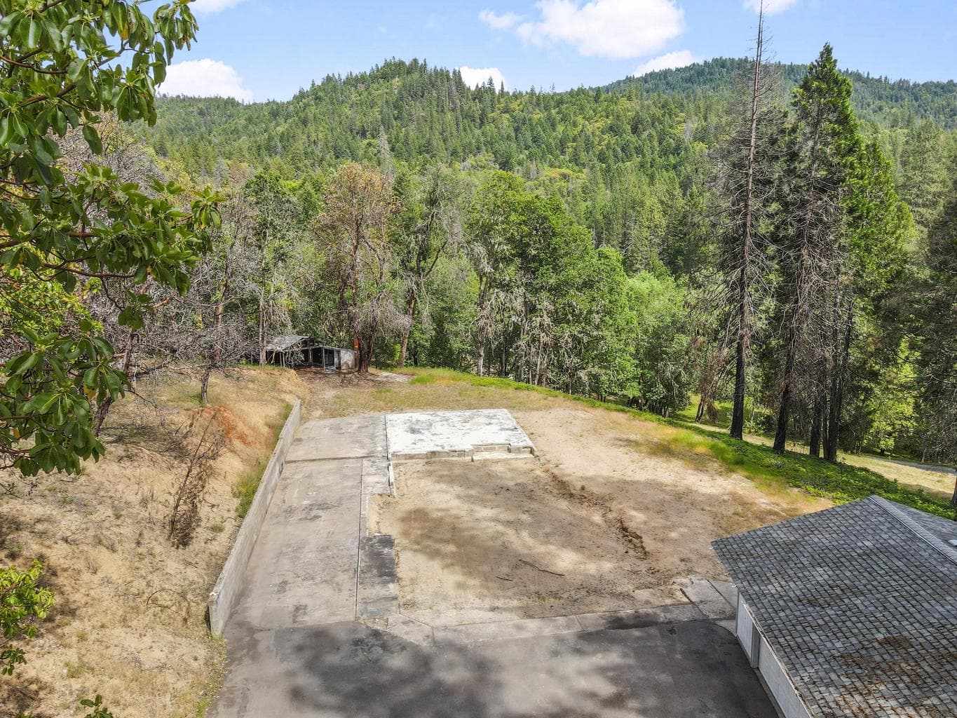 Photo of 6584 Pleasant Creek 1 of 11