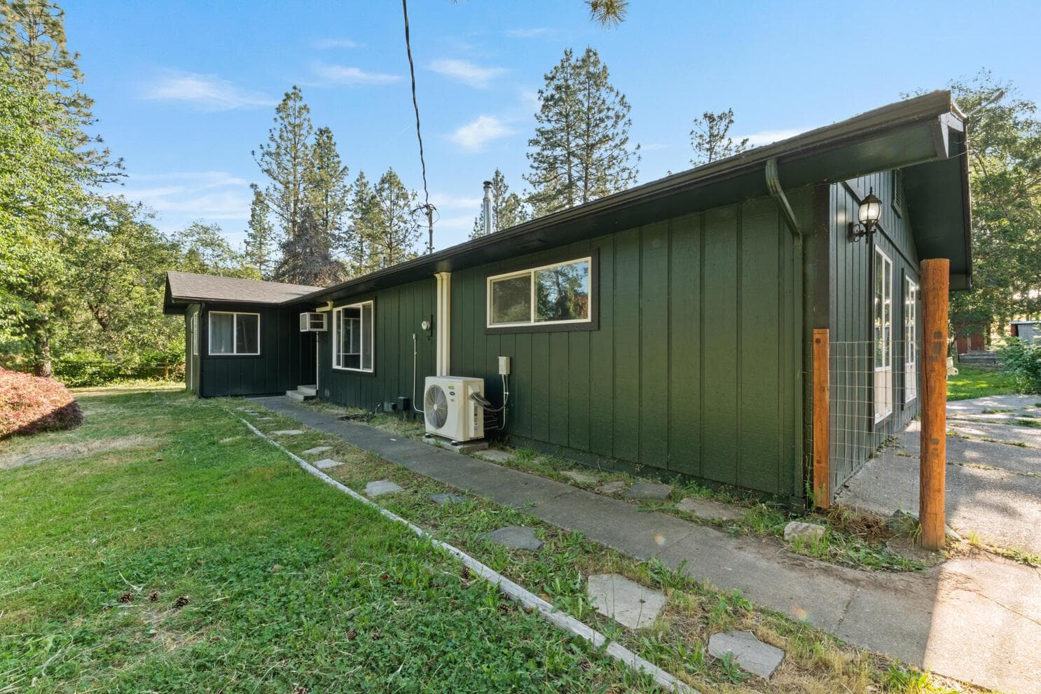 Photo of 1033 Plumtree 4 of 33