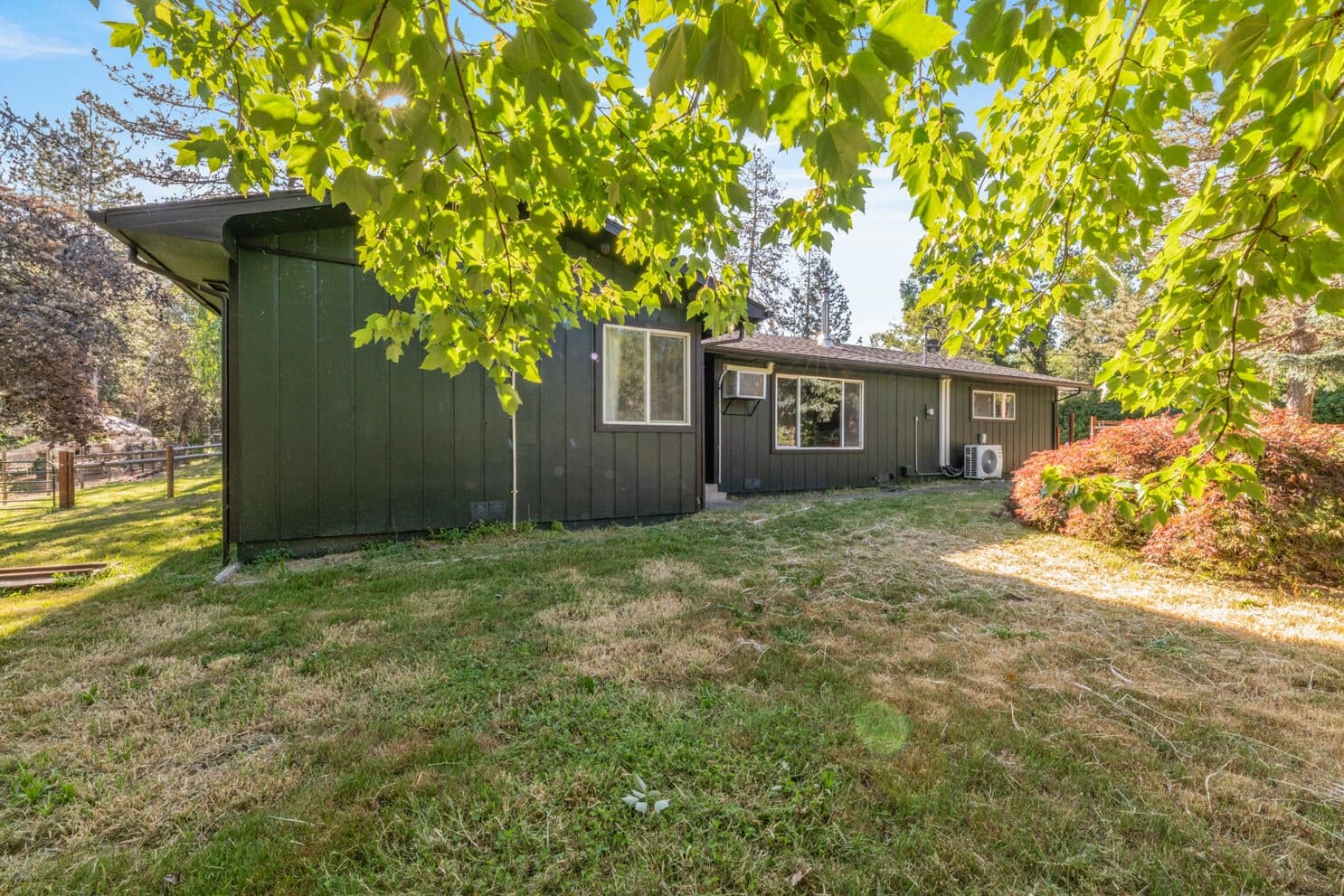 Photo of 1033 Plumtree 3 of 33