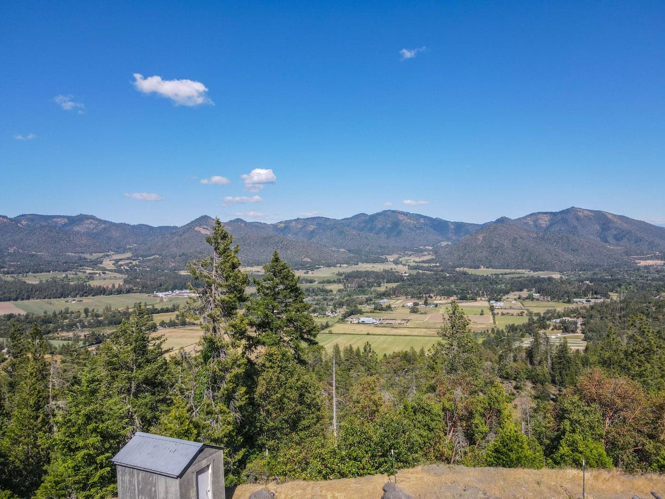 Photo of 567 Woody Acres 3 of 32