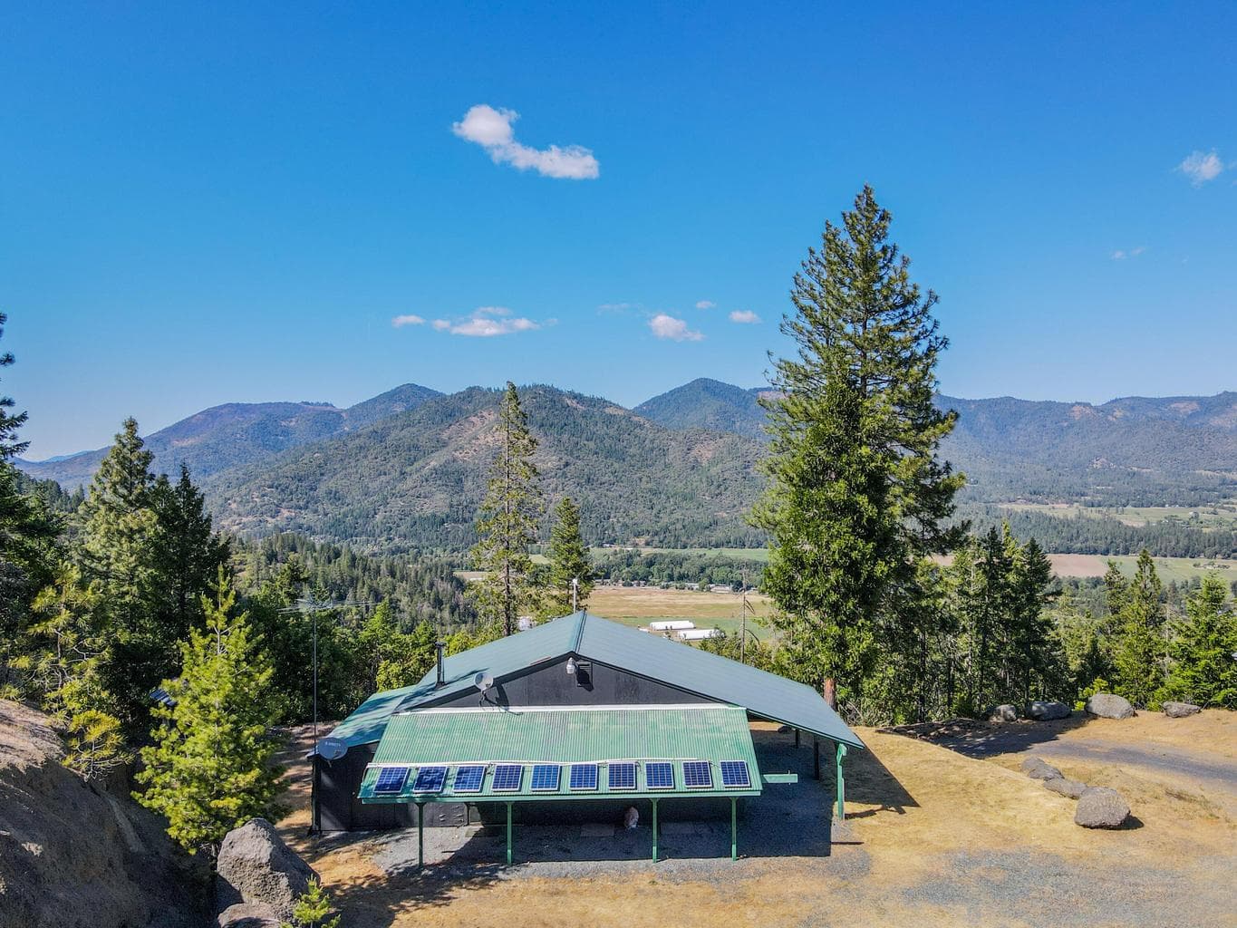 Photo of 567 Woody Acres 4 of 32
