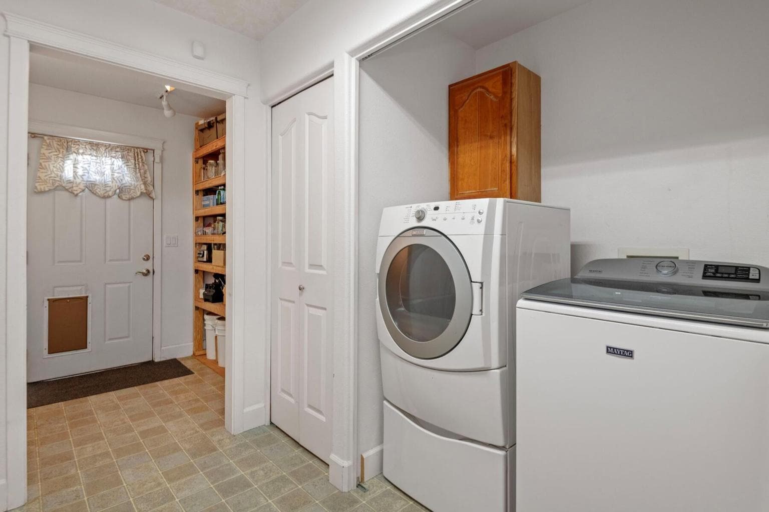 Photo of 20828 Cassin Drive 11 of 32