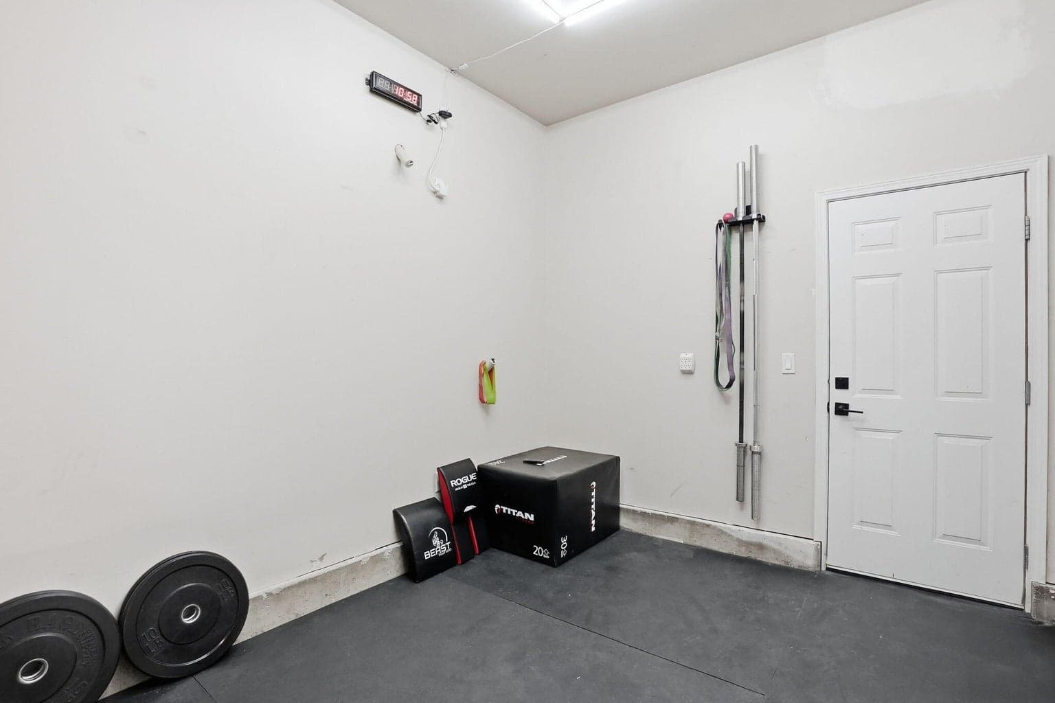 Photo of 61038 Snowbrush Drive 34 of 80