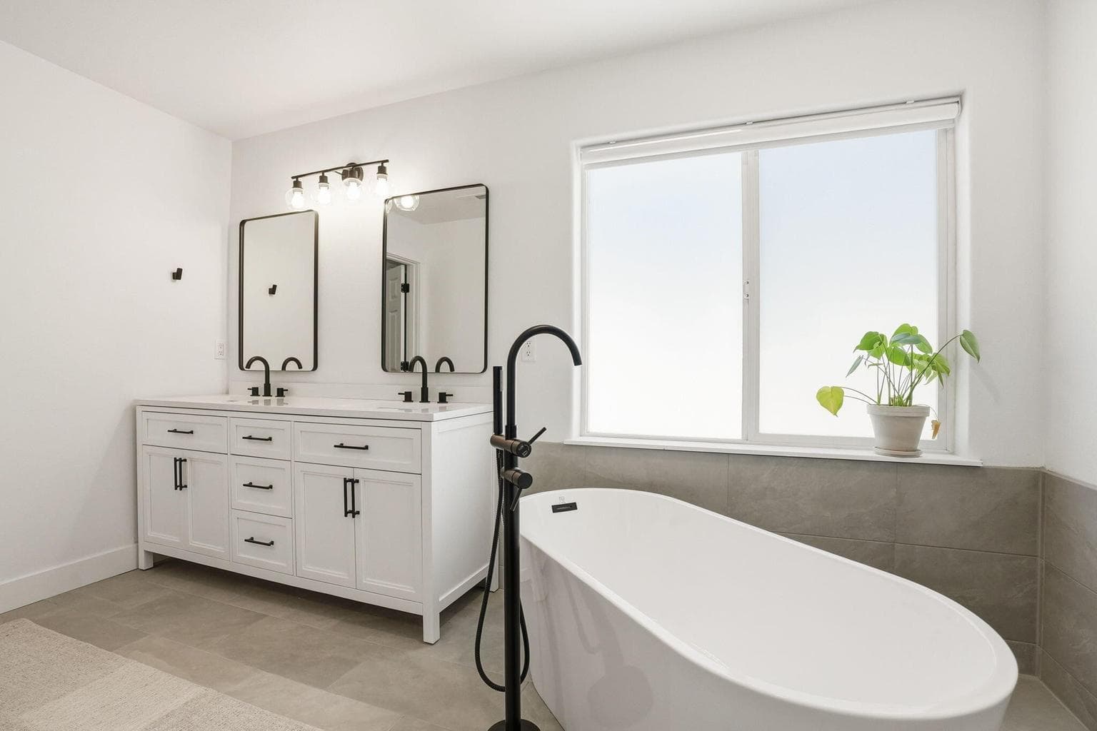 Photo of 61038 Snowbrush Drive 41 of 80