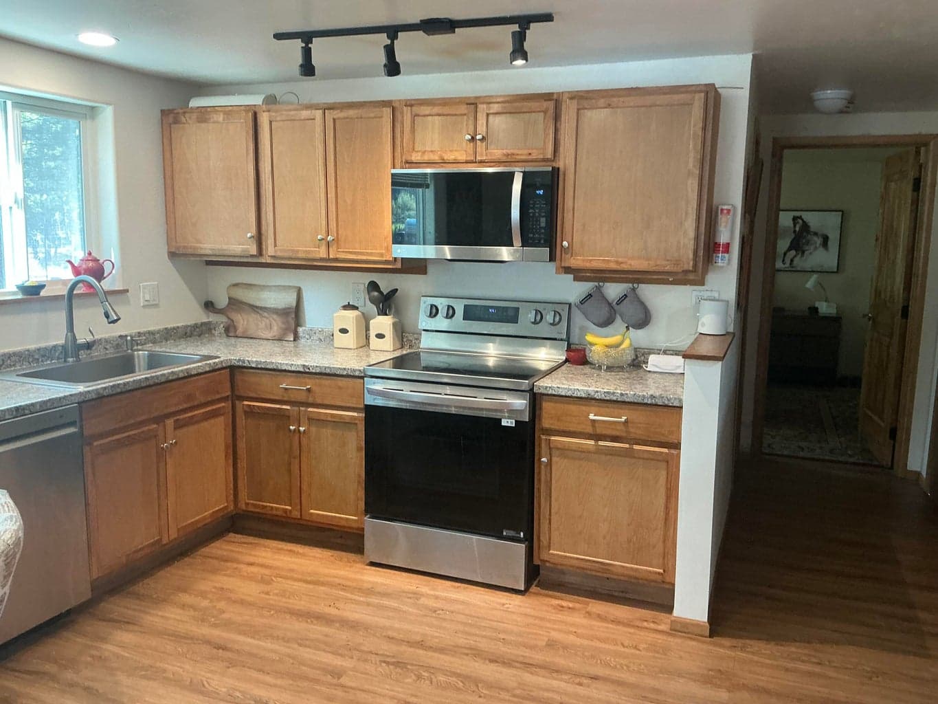 Kitchen right side
