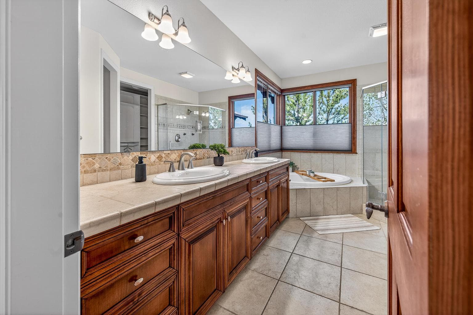 Photo of 19305 Brookside Way 26 of 48