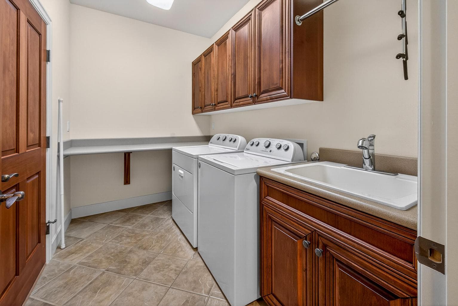 Photo of 19305 Brookside Way 33 of 48