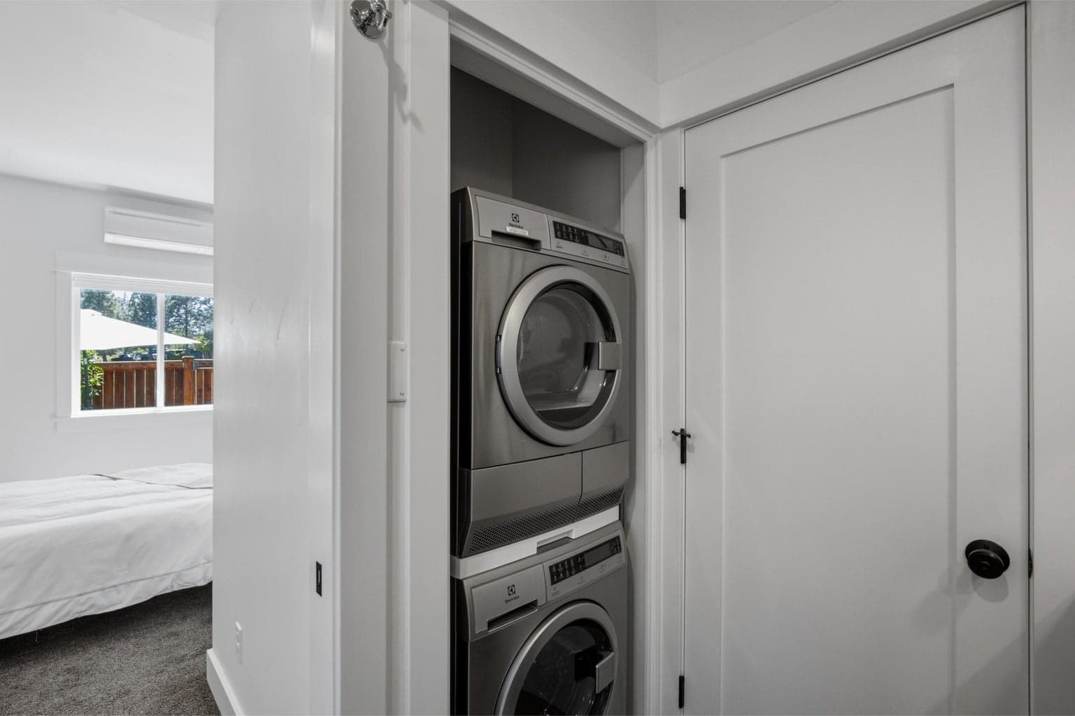 Photo of 1027 NW Albany Avenue 50 of 69