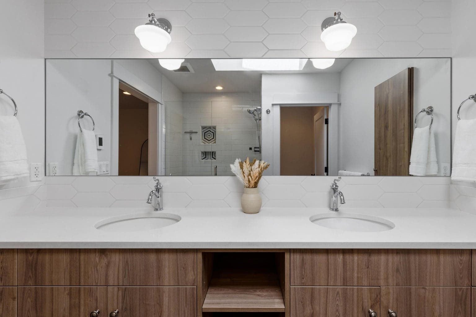 Photo of 1027 NW Albany Avenue 25 of 69
