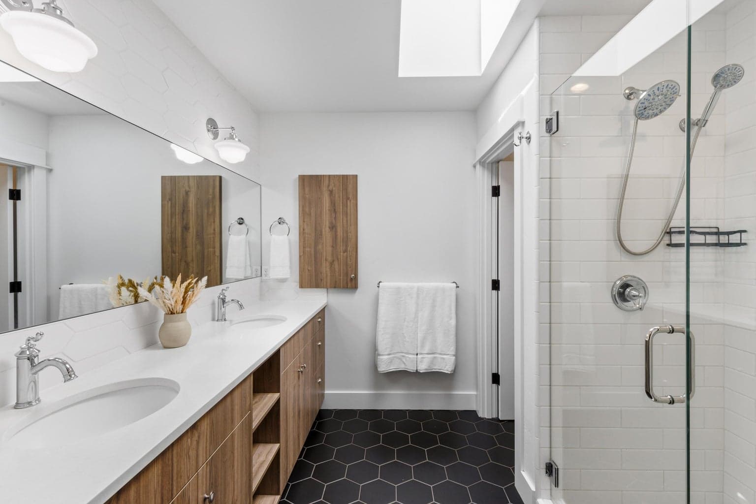 Photo of 1027 NW Albany Avenue 24 of 69