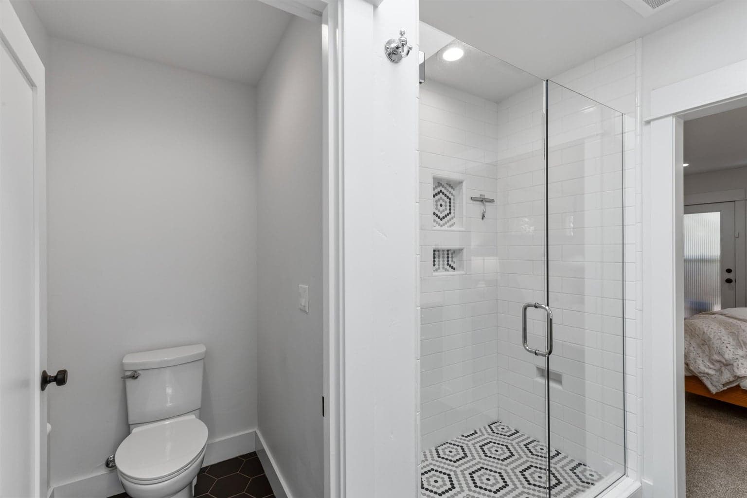 Photo of 1027 NW Albany Avenue 26 of 69