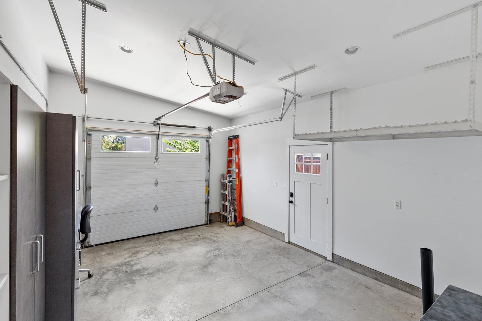 Photo of 1027 NW Albany Avenue 36 of 69