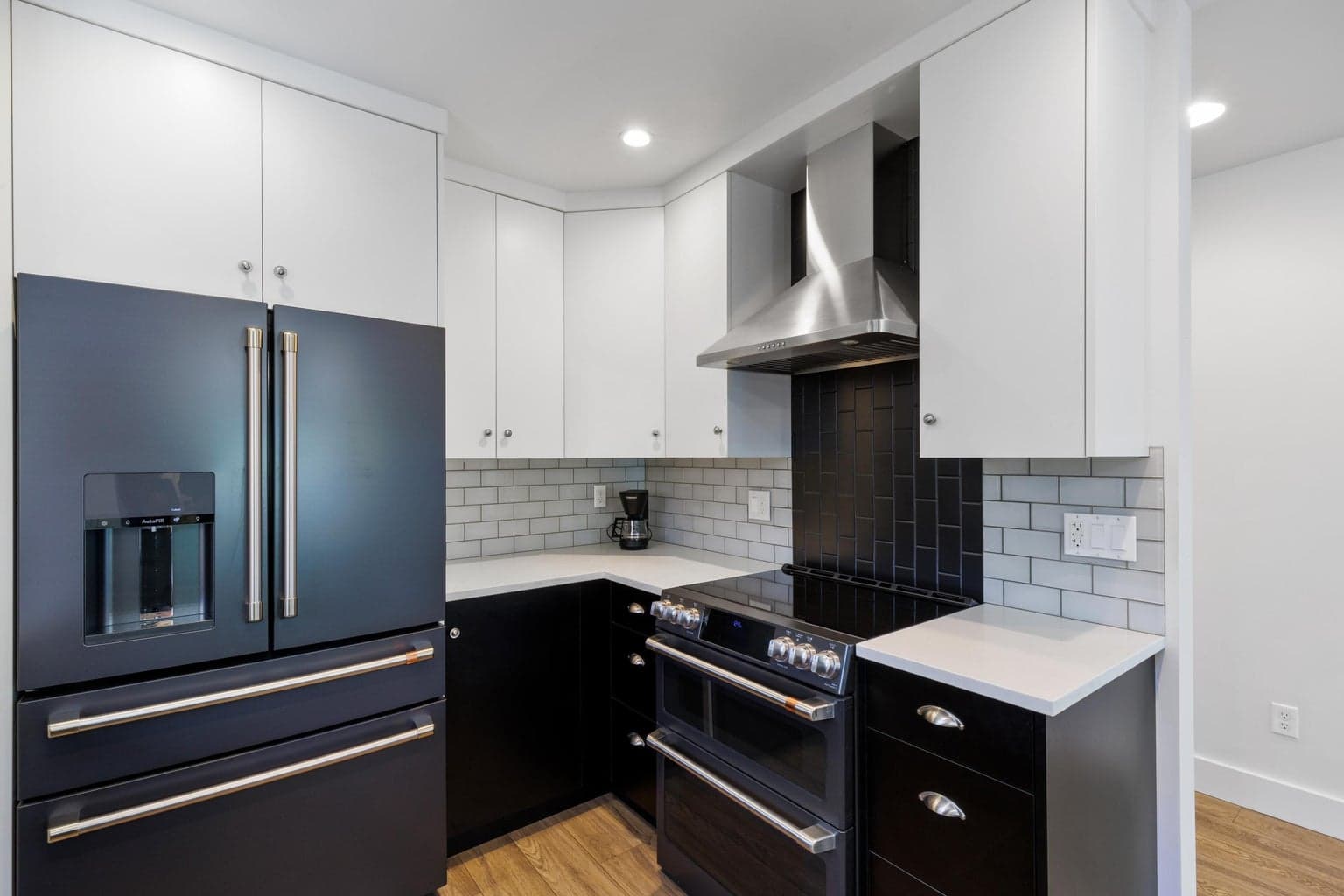 Photo of 1027 NW Albany Avenue 18 of 69