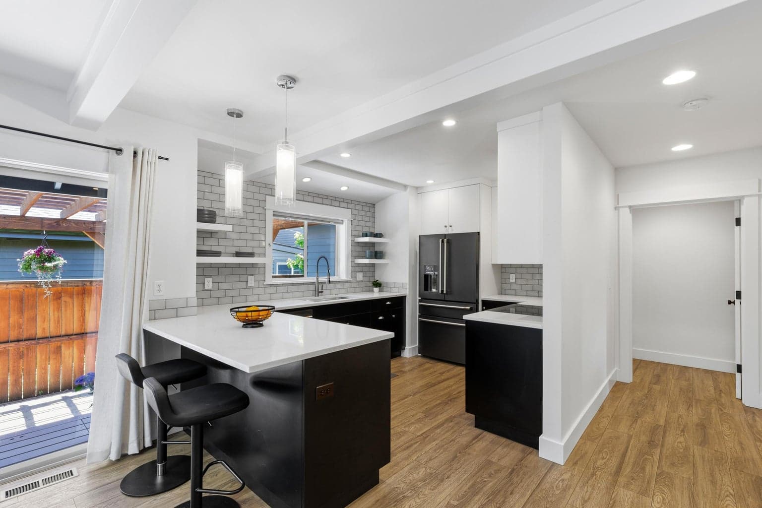 Photo of 1027 NW Albany Avenue 15 of 69
