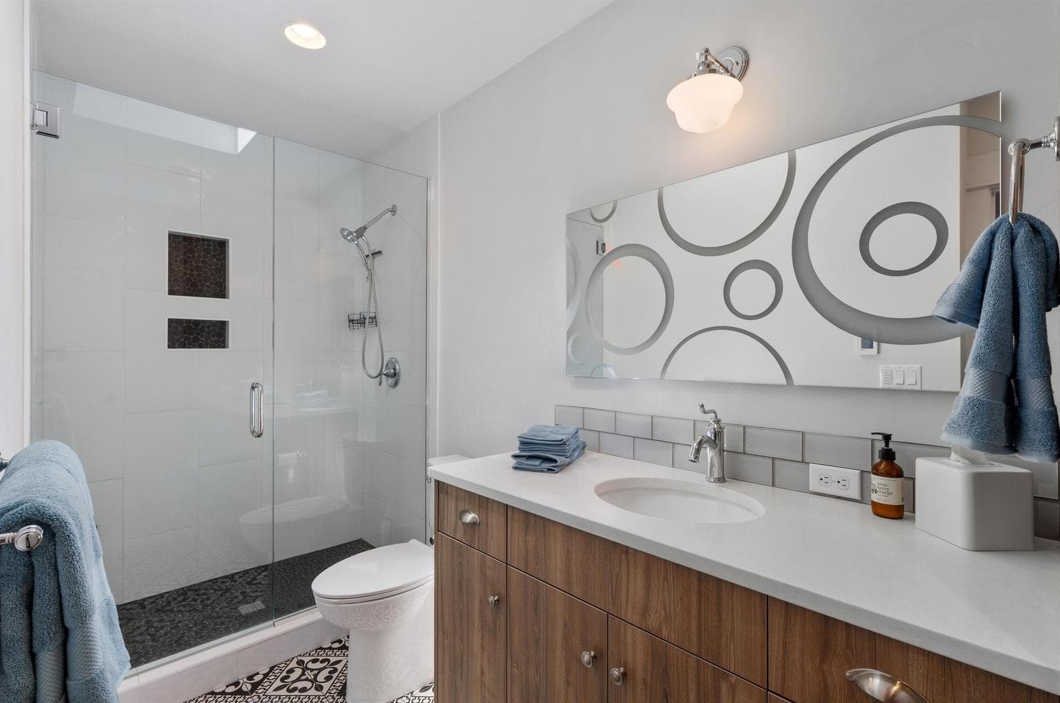 Photo of 1027 NW Albany Avenue 30 of 69