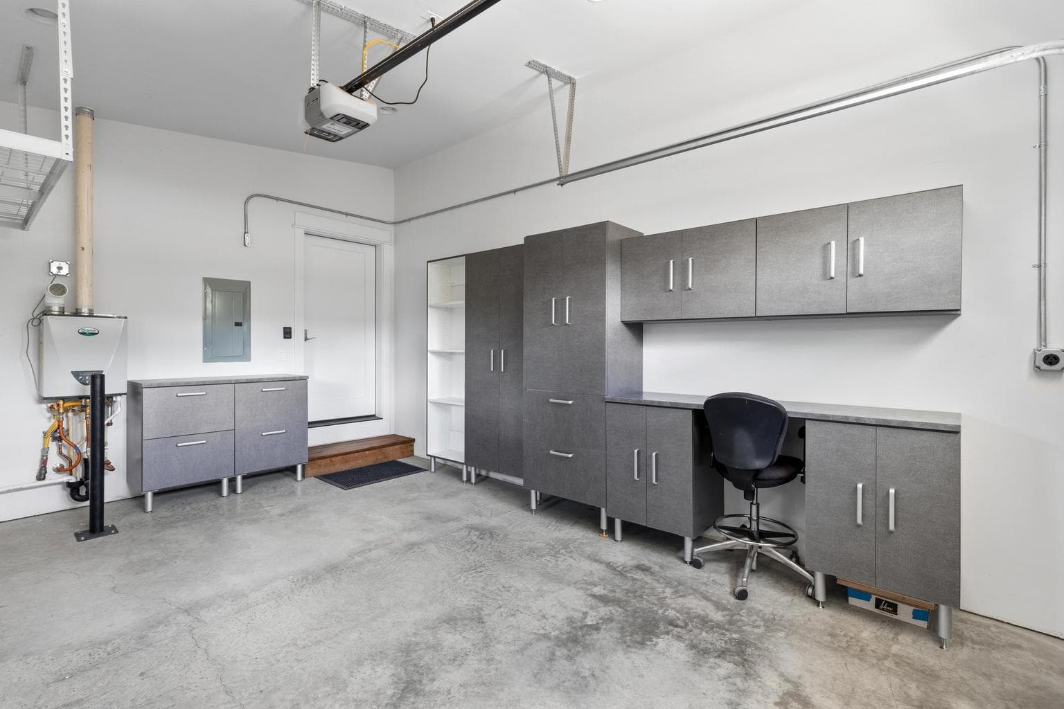 Photo of 1027 NW Albany Avenue 38 of 69
