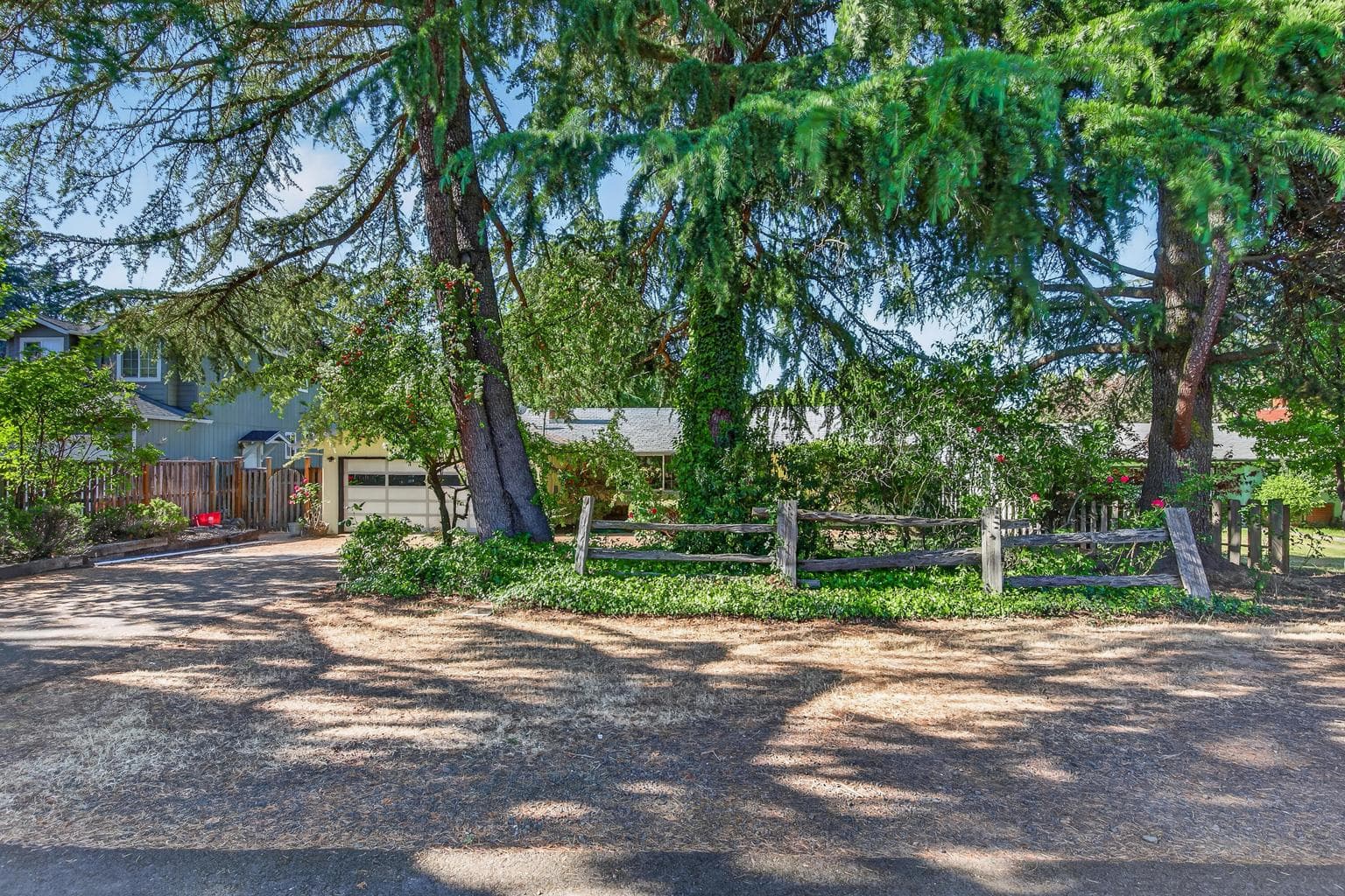 Photo of 1996 Woodlawn 4 of 23