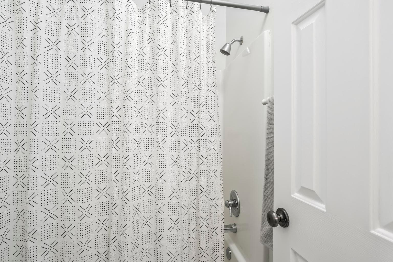 Photo of 21380 Oakview Drive 21 of 46