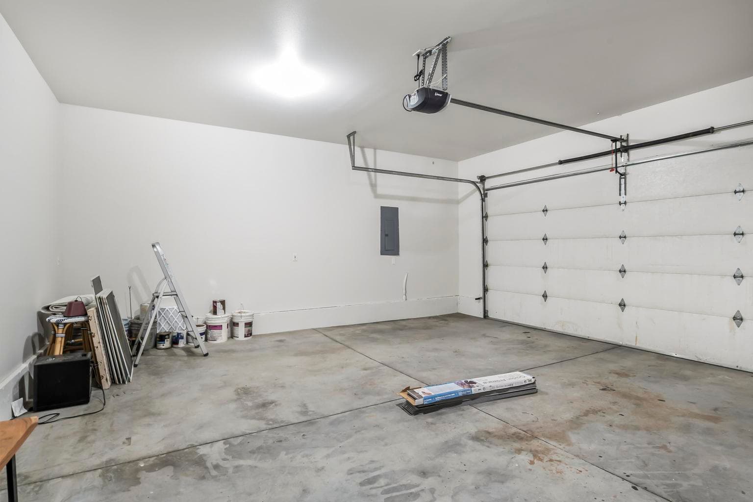Photo of 21380 Oakview Drive 43 of 46