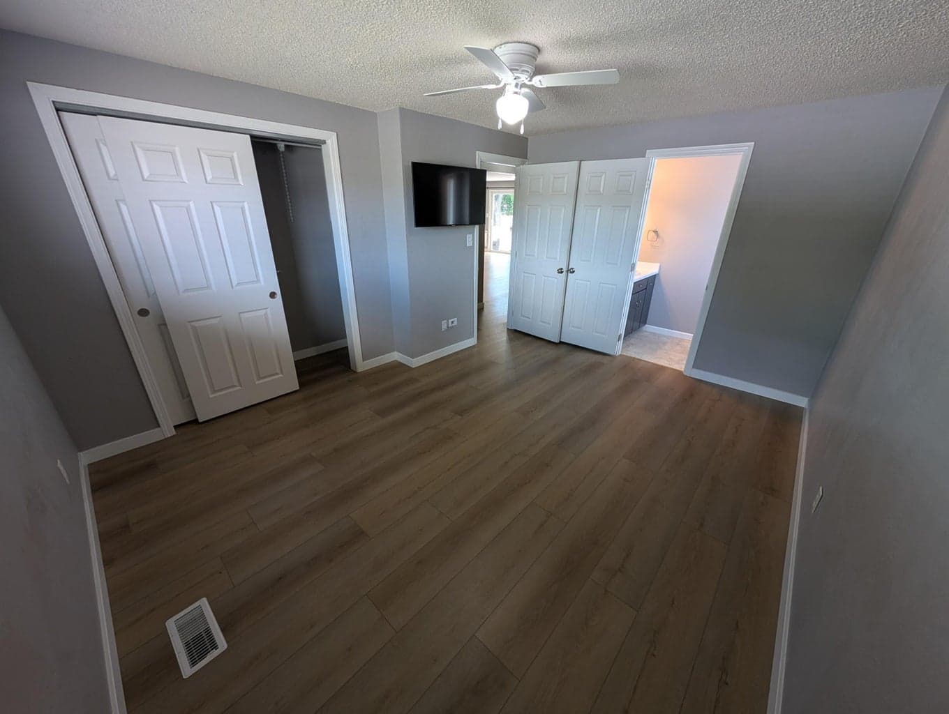 Photo of 2299 Delta Waters 4 of 18