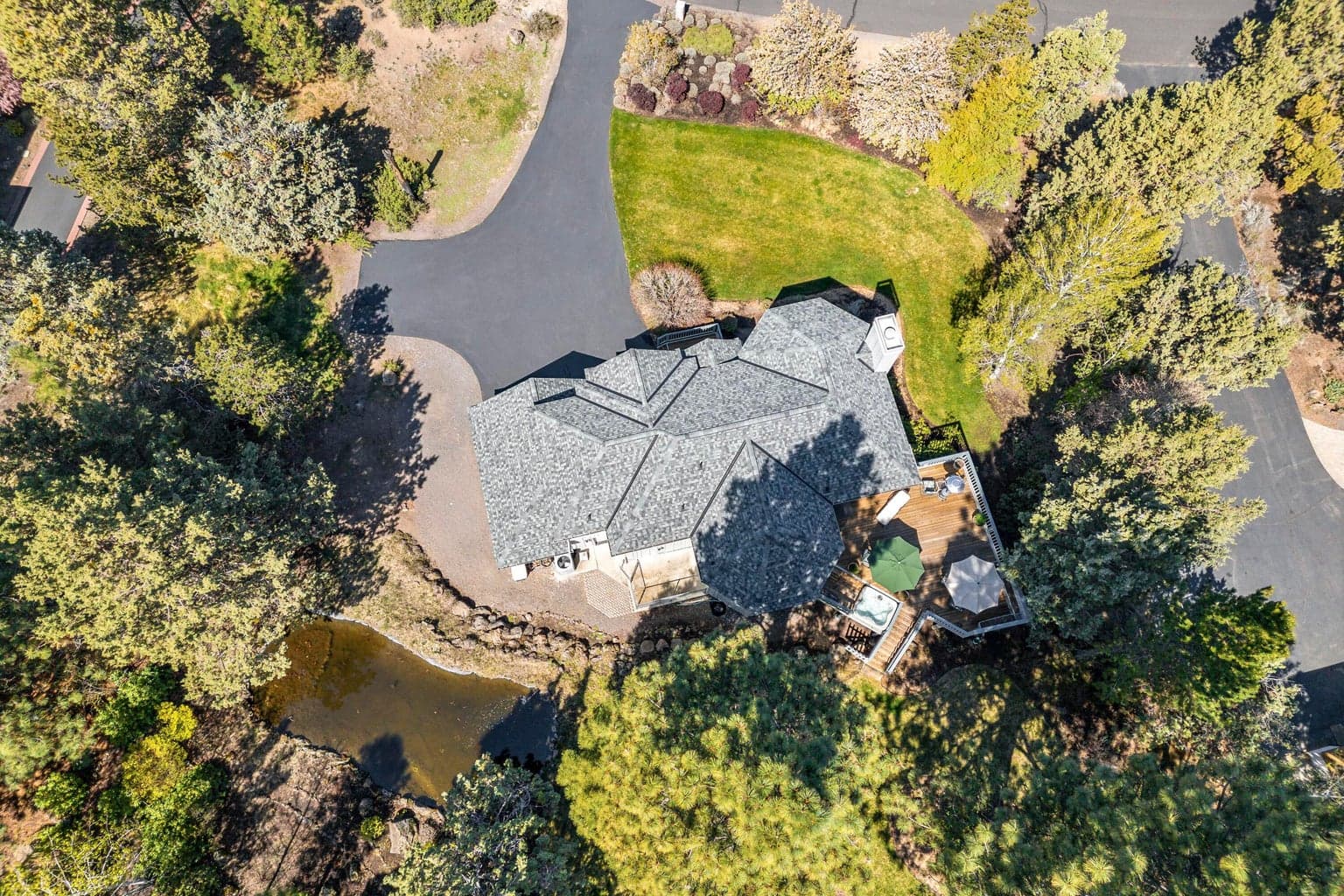 Photo of 4057 Northcliff 4 of 55