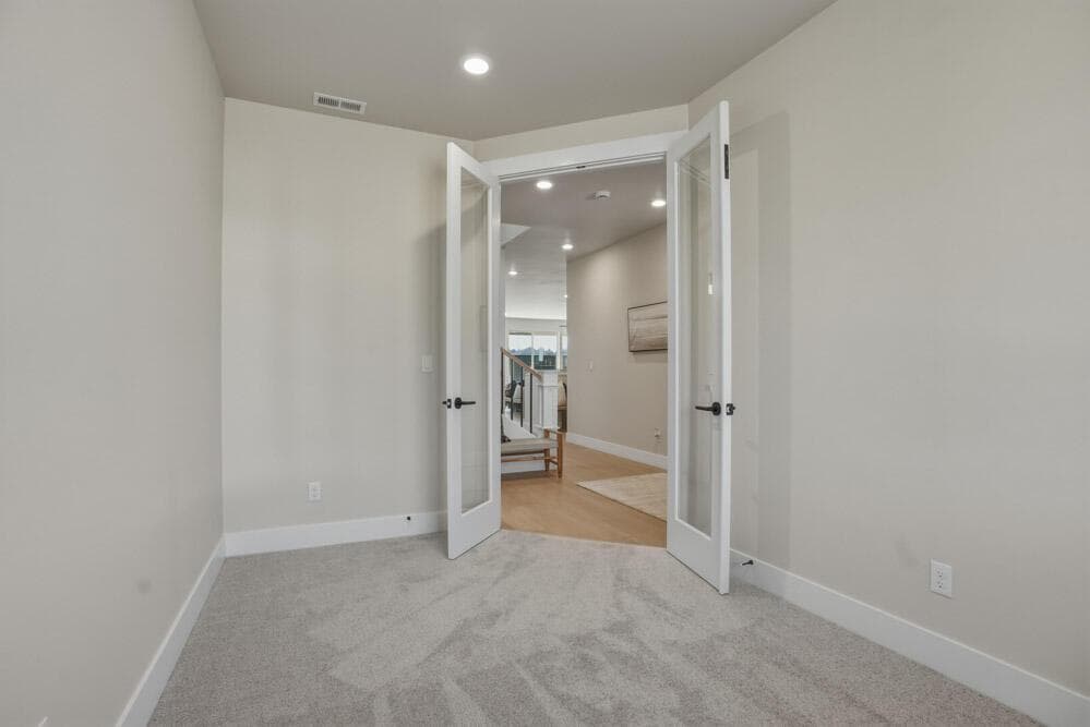 Photo of 60858 SE Barstow Place 6 of 21