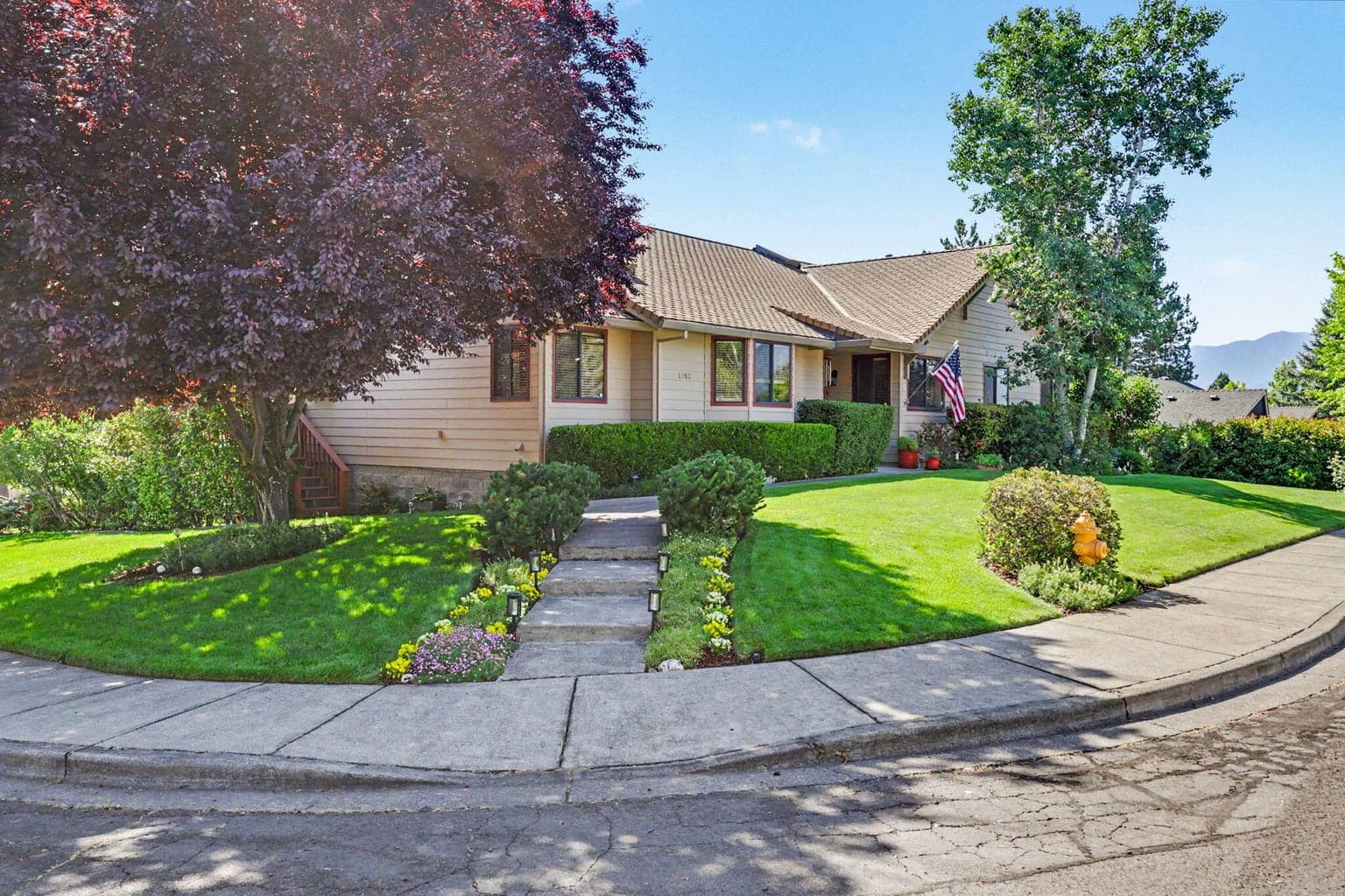 Photo of 1361 La Loma 2 of 77