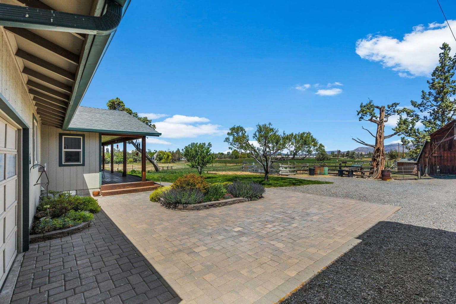 Paver & gravel drive / parking.