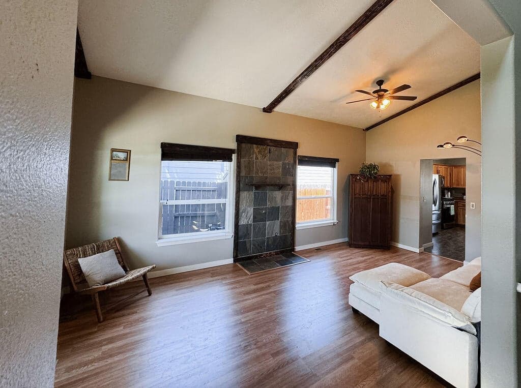 Photo of 2958 19th 2 of 22